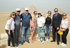 بالصور.. عائلة "رونالدو" تزور الأهرامات والمتحف المصري