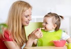 نصائح هامة لتغذية طفلك.. والرضاعة الطبيعية في الأساس