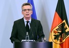 وزير الداخلية الألماني يقرر مراجعة عشرات الآلاف من ملفات طالبي اللجوء