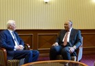وزير الخارجية يستهل زيارته لبوخارست بمباحثات مع نظيره الروماني