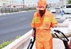 «ماسك الإنتعاش والعيدية» هدايا الإمارات لعمال النظافة في الأضحى