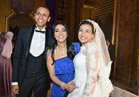صور| أمينة تحيي زفاف «محمد ولبنى»